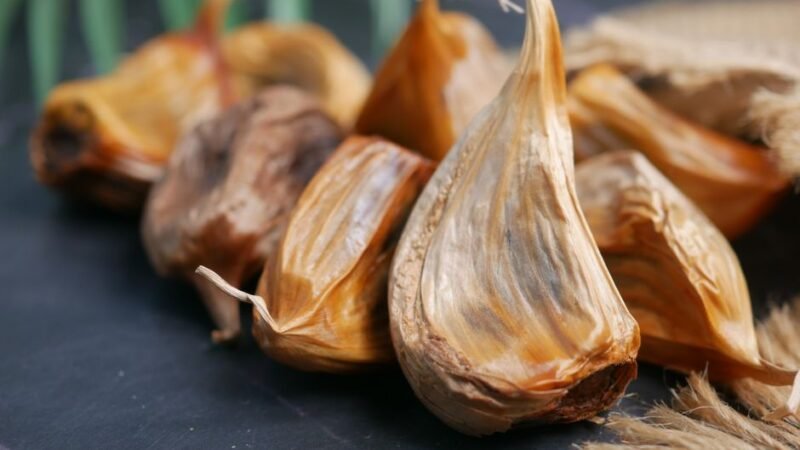 Garlic Benefits – Benefits of Eating Raw Garlic in Empty Stomach