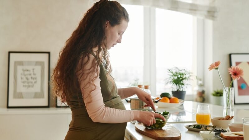 Pregnancy Diet Chart: What to Eat and Avoid in Each Trimester