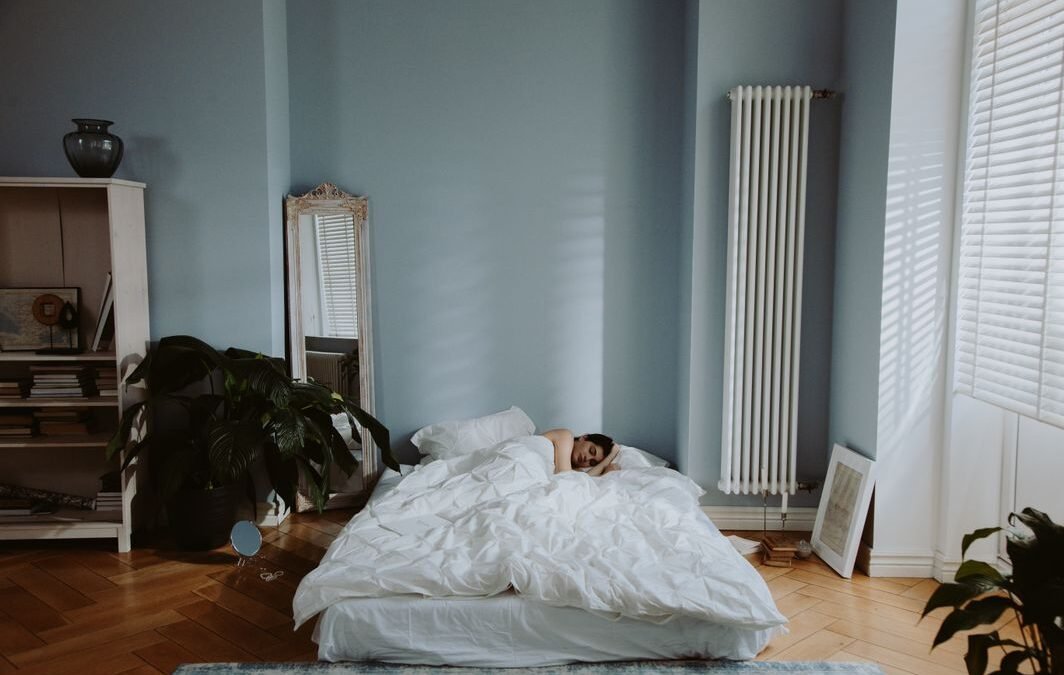 Mouth Taping for Sleep: Benefits, Risks, and What Science Says